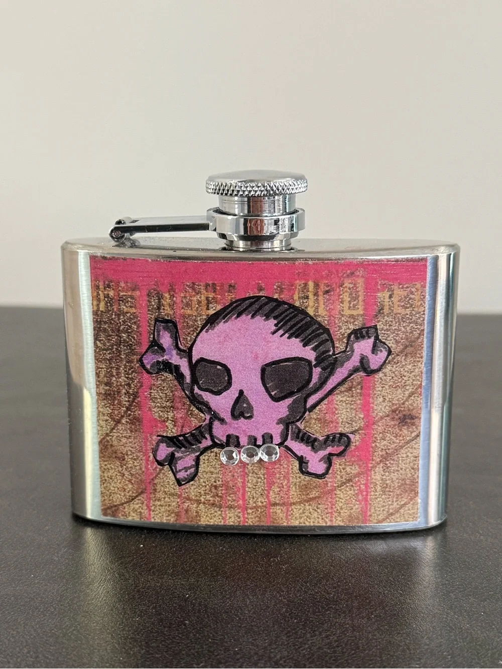 Pink Skull Stainless Steel Hip Flask 4 oz NWOT